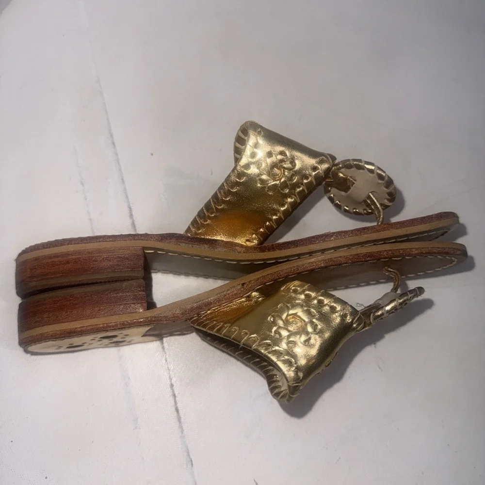 Jack Rogers Gold Leather Preppy Medallion Old Money Sandals USA Women's Size 4